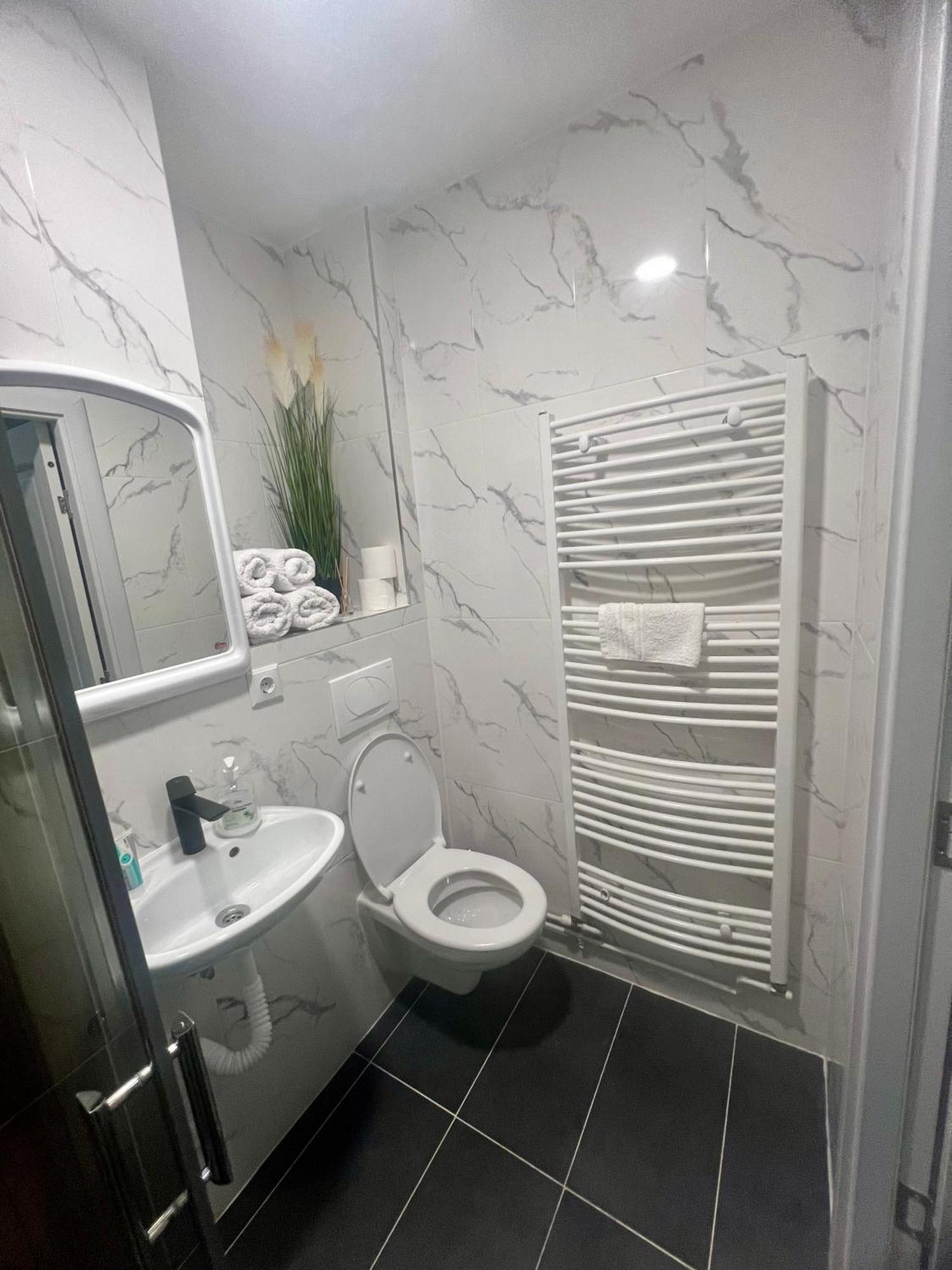 Apartament 2 Camere Бая Маре Екстериор снимка
